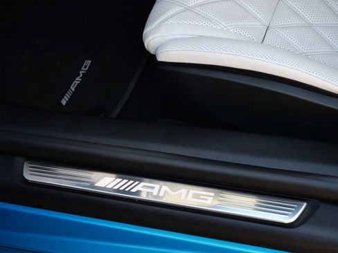 Used 2024 Mercedes-Benz AMG GT 63 image 25