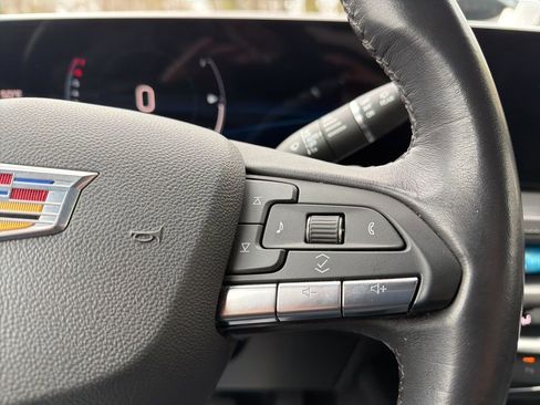 Used 2024 Cadillac XT4 Premium Luxury AWD/4WD image 17
