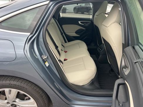 Used 2025 Audi A5 2.0T Premium Plus w/ Premium Plus image 37