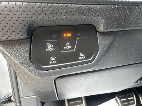 Used 2024 Volkswagen Atlas SEL Premium R-Line AWD/4WD image 15