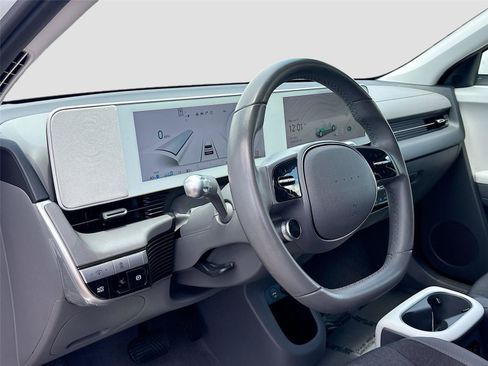 Used 2024 Hyundai Ioniq 5 SE RWD image 9