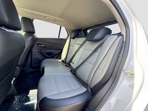 Used 2016 Chevrolet Trax LTZ FWD image 19
