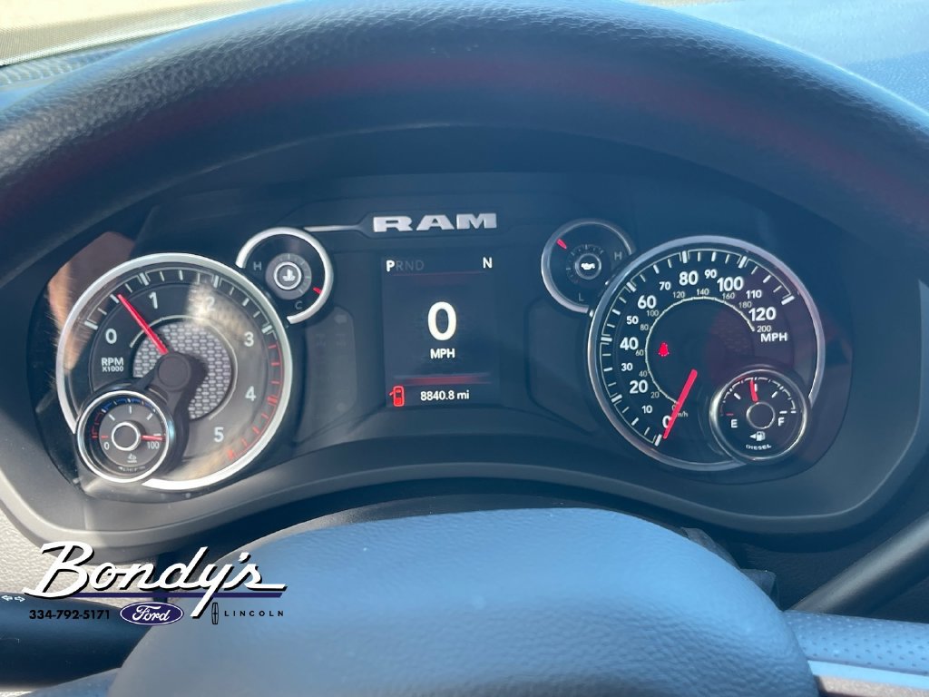 Used 2024 RAM 3500 Tradesman w/ Chrome Appearance Group AWD/4WD image 4