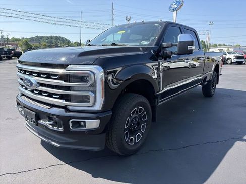 Used 2024 Ford F350 Platinum w/ FX4 Off-Road Package AWD/4WD image 9