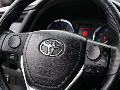 Used 2017 Toyota Corolla L image 13