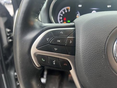 Used 2022 Jeep Grand Cherokee Laredo X image 26