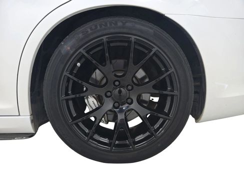 Used 2012 Chrysler 300 SRT8 w/ Leather Interior Group image 22