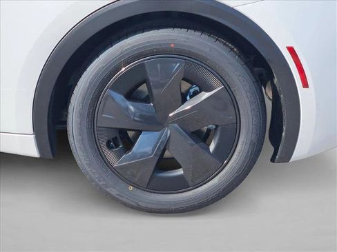 New 2026 Toyota Prius LE image 9