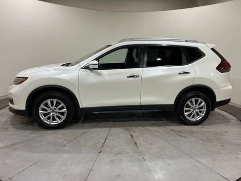 Used 2019 Nissan Rogue SV AWD/4WD image 10