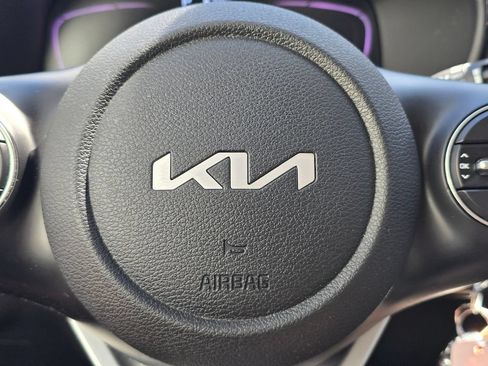 Used 2023 Kia Soul LX FWD image 22