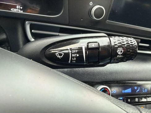 Used 2021 Hyundai Elantra SEL w/ Cargo Package FWD image 13