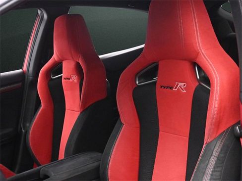 Used 2018 Honda Civic Type R image 13