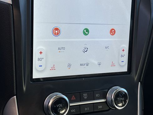 Used 2023 Ford Edge SEL image 20