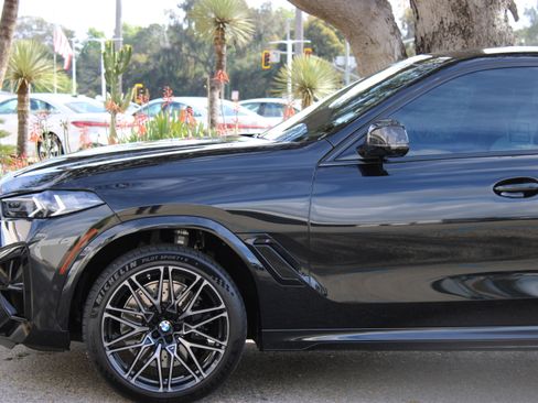 Used 2026 BMW X6 M Competition w/ Executive Package image 9