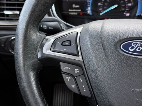 Used 2018 Ford Fusion SE w/ Equipment Group 602A FWD image 25
