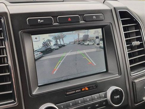 Used 2018 Ford Expedition Max Limited RWD image 15