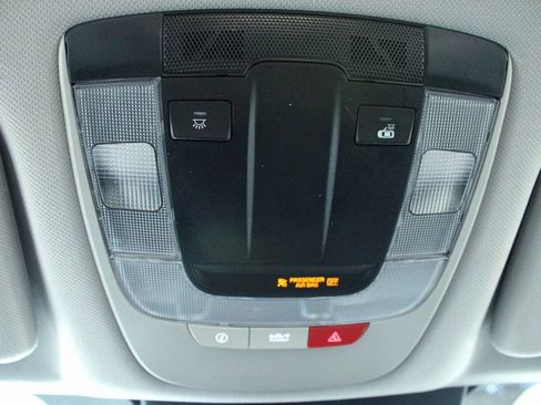 Used 2023 Kia Sorento SX Prestige image 36