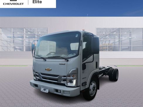 New 2024 Chevrolet Low Cab Forward image 7