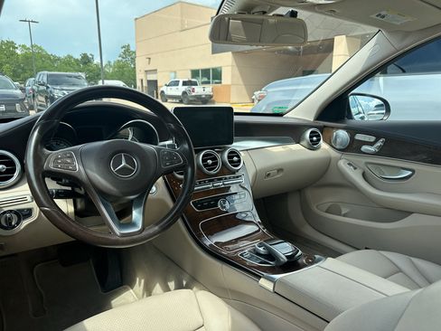 Used 2015 Mercedes-Benz C 300 4MATIC Sedan image 28