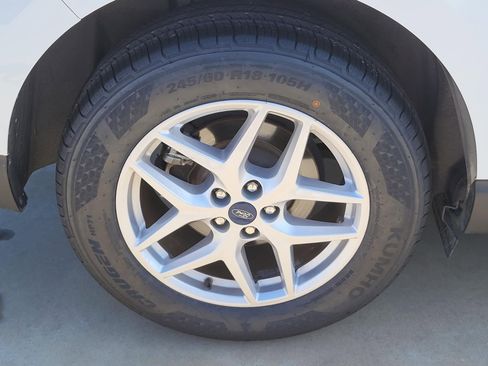 Used 2021 Ford Edge SEL image 6