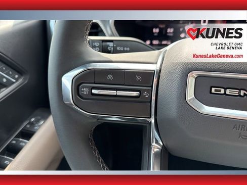New 2025 GMC Canyon Denali image 45