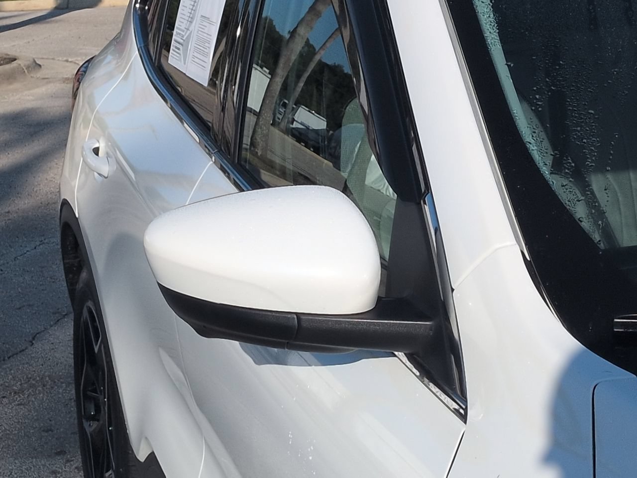 Used 2025 Ford Escape Platinum w/ Premium Technology Package FWD image 11
