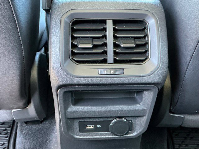 Used 2020 Volkswagen Tiguan SE w/ Panoramic Sunroof Package AWD/4WD image 9