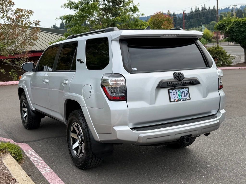 Used 2021 Toyota 4Runner TRD Off-Road Premium w/ Moonroof Package AWD/4WD image 5