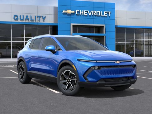 New 2026 Chevrolet Equinox EV LT FWD image 7