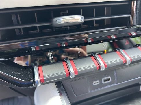 New 2026 GMC Canyon AT4X w/ AT4X AEV Edition AWD/4WD image 41