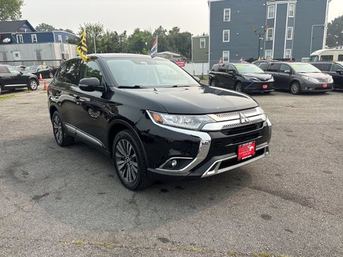 Used 2020 Mitsubishi Outlander SE AWD/4WD image 2