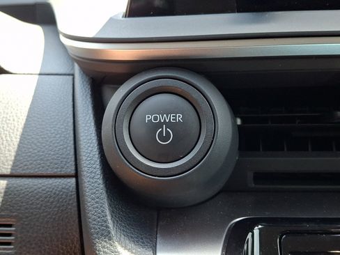 Used 2025 Toyota Prius LE FWD image 25