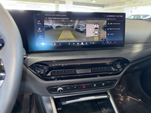 Certified 2025 BMW 330i Sedan image 26