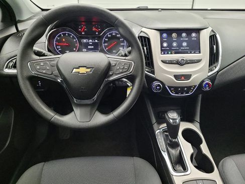 Used 2019 Chevrolet Cruze LT image 22