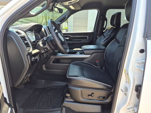 Used 2025 RAM 2500 Laramie AWD/4WD image 15