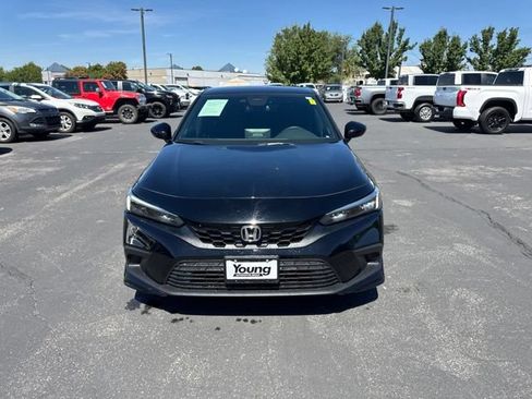 Used 2022 Honda Civic Sport image 2