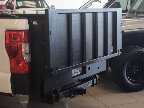 Used 2020 Ford F250 XL w/ Power Equipment Group RWD image 26