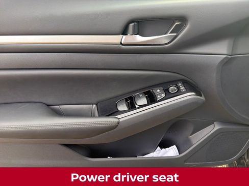 New 2025 Nissan Altima 2.5 SL image 12