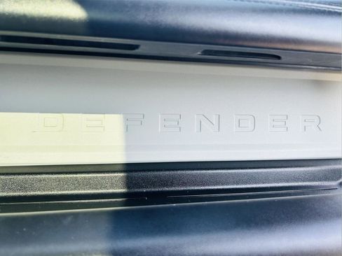 Used 2020 Land Rover Defender 110 HSE image 39