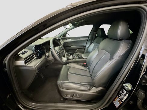 Used 2023 Kia K5 GT-Line image 13