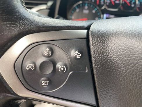 Used 2019 Chevrolet Suburban LT AWD/4WD image 27