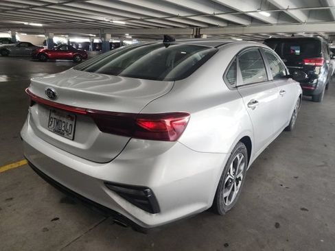 Used 2020 Kia Forte LXS FWD image 2