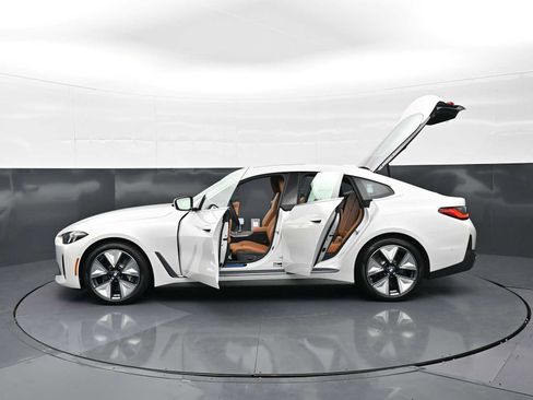 New 2026 BMW i4 xDrive40i w/ Premium Package AWD/4WD image 35