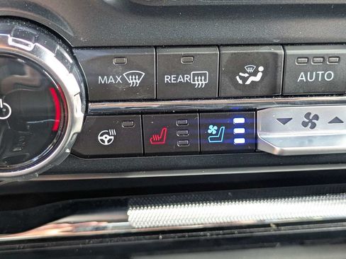 Used 2025 Ford F150 King Ranch w/ FX4 Off-Road Package AWD/4WD image 27