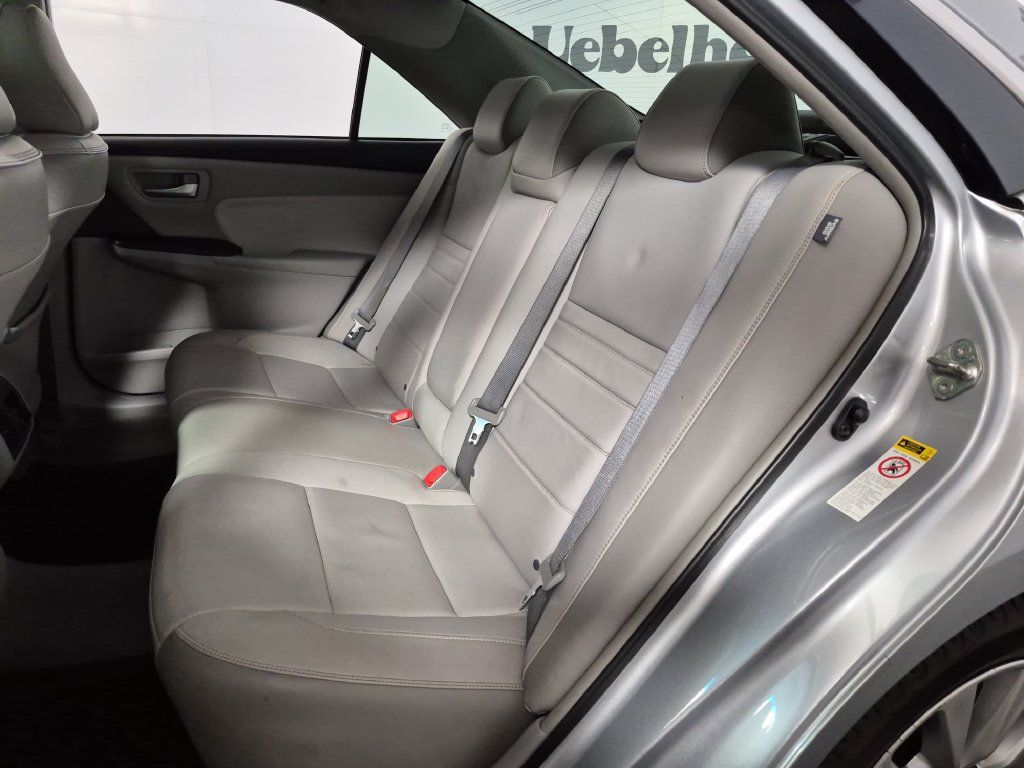 Used 2015 Toyota Camry XLE w/ Moonroof Package FWD image 26