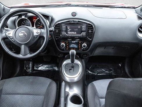 Used 2016 Nissan Juke SV image 20