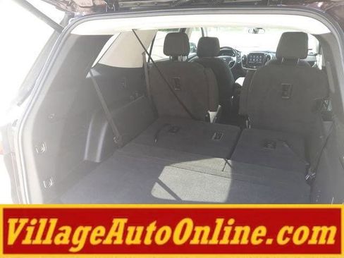 Used 2021 Chevrolet Traverse LT image 39