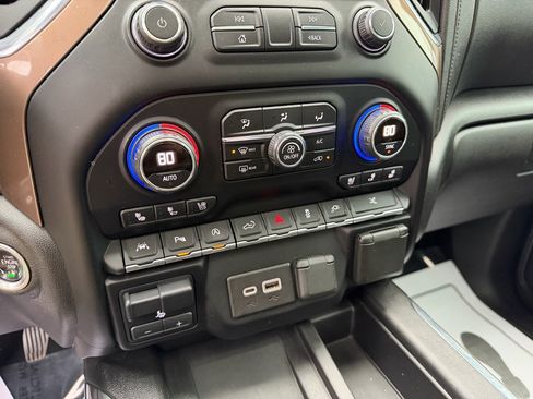 Used 2020 Chevrolet Silverado 1500 High Country w/ Trailer Camera Package image 19