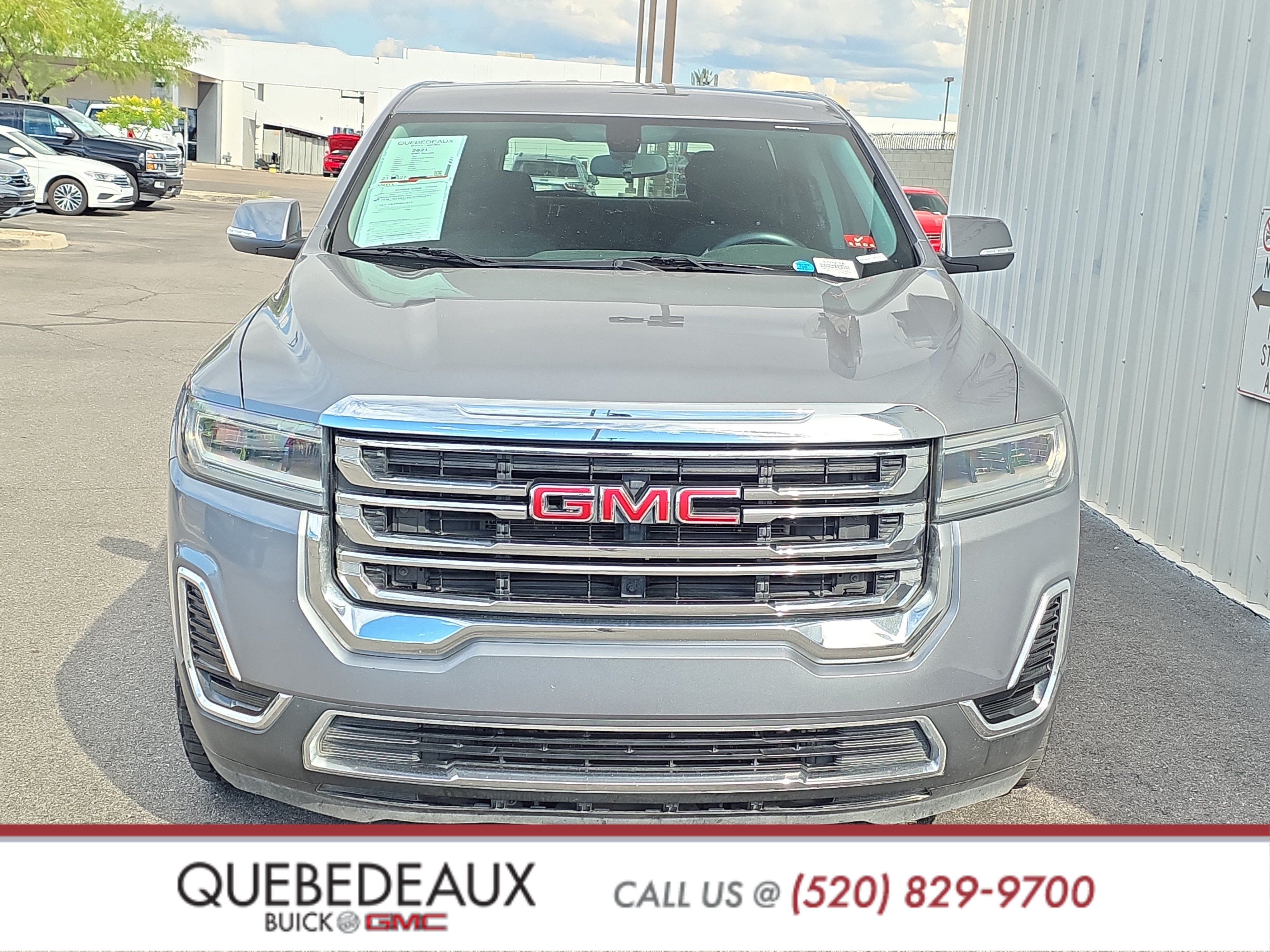 Used 2021 GMC Acadia SLE FWD image 2