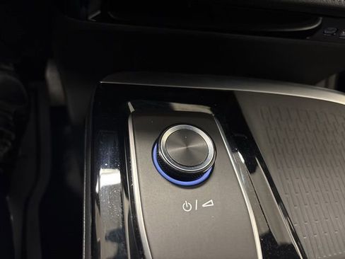 Used 2025 Buick Enclave Preferred image 24